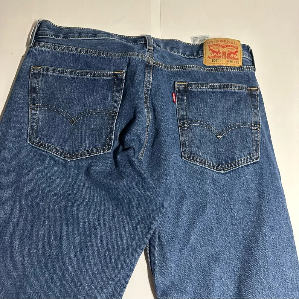 Levi’s 505‎ men’s size 36/32 straight leg denim jeans